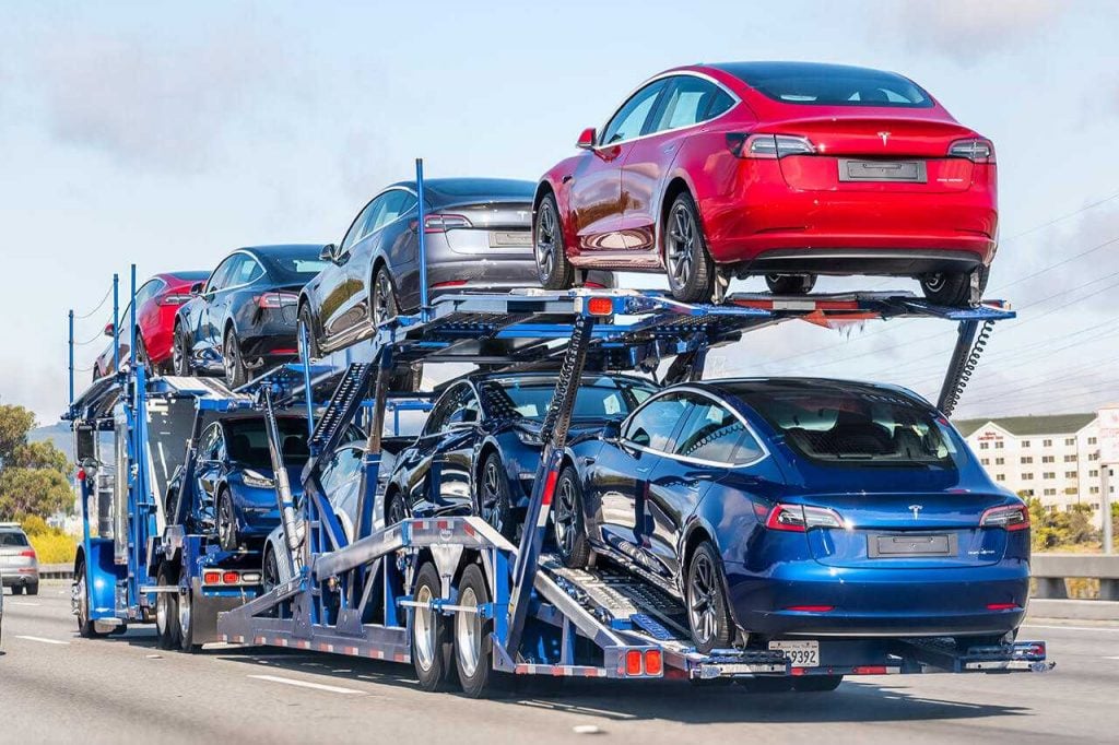 You are currently viewing The Ultimate Guide to Choosing the Right Auto Transport Company