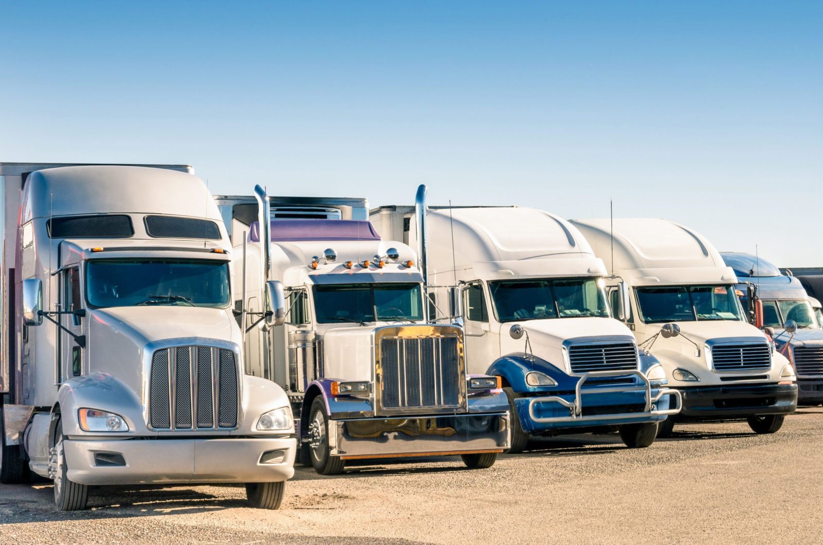 Read more about the article The reasons for Moving and Using an Auto Transport Company